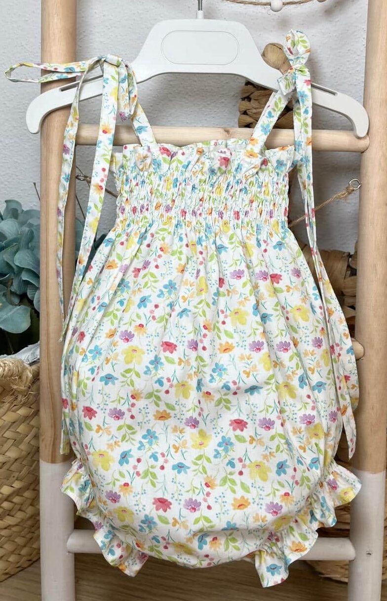 PELELE LAZADAS FLORES / PALOMA DE LA O
