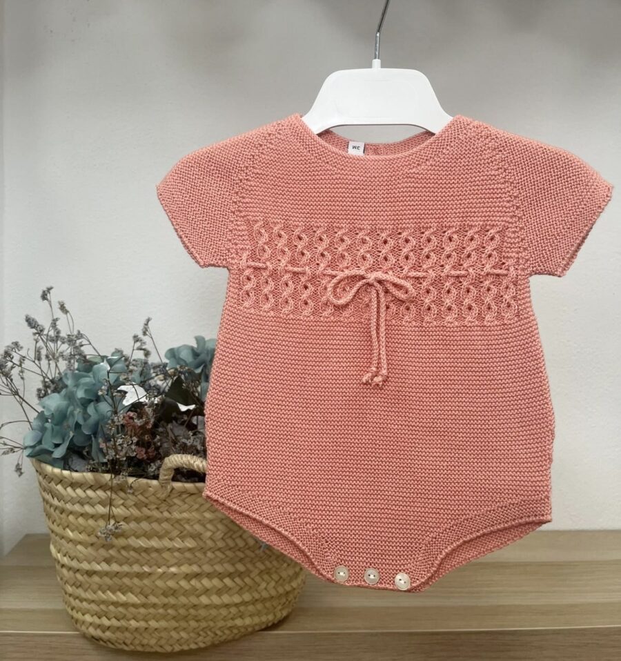 PELELE OCHO CALADOS CORAL / PALOMA DE LA O